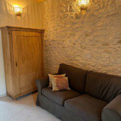 La chambre dite "Cran aux œufs" est une charmante suite de 35m2 en duplex.