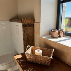 La chambre dite "Cran aux œufs" est une charmante suite de 35m2 en duplex.