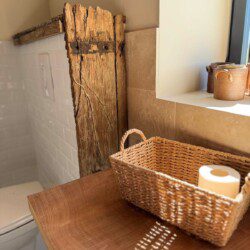 La chambre dite "Cran aux œufs" est une charmante suite de 35m2 en duplex.