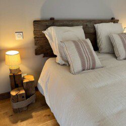 La pointe aux oies est une chambre double de 25m2 avec douche à l’italienne et terrasse privative.