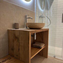 La pointe aux oies est une chambre double de 25m2 avec douche à l’italienne et terrasse privative.