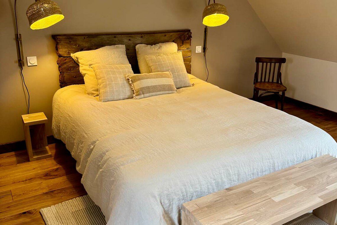 La pointe de Folliet est une chambre double de 25m2 avec douche à l’italienne et une vue imprenable sur la nature.