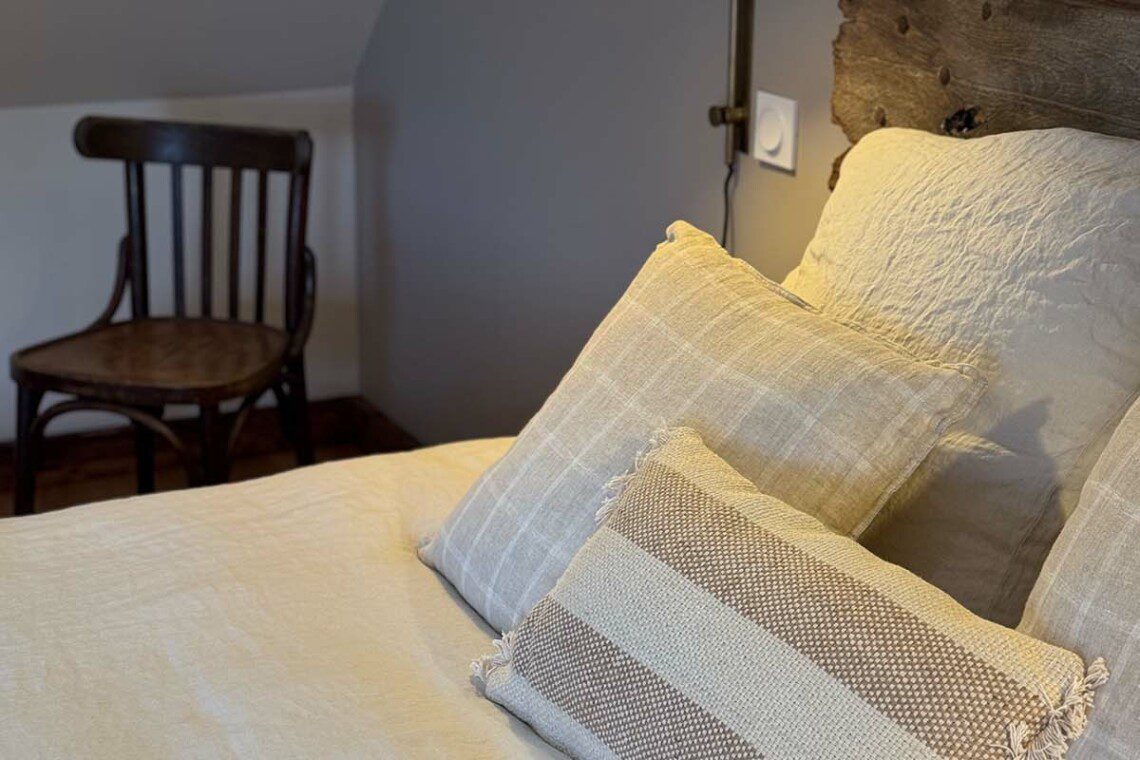 La pointe de Folliet est une chambre double de 25m2 avec douche à l’italienne et une vue imprenable sur la nature.