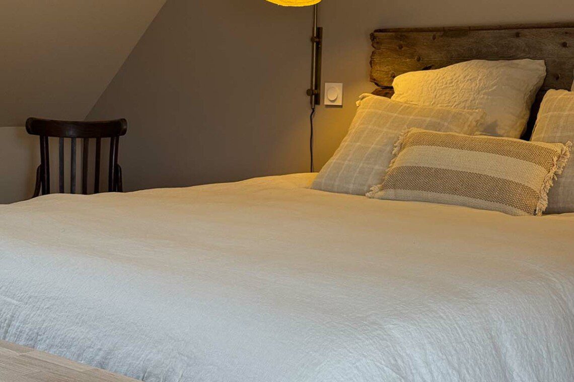 La pointe de Folliet est une chambre double de 25m2 avec douche à l’italienne et une vue imprenable sur la nature.