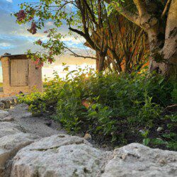 Les chambres d'hôtes Au détour des Châteaux : le choix d'une rénovation respectueuse de l’authenticité de l’architecture locale et de prestations tout confort.