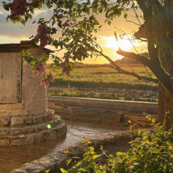 Les chambres d'hôtes Au détour des Châteaux : le choix d'une rénovation respectueuse de l’authenticité de l’architecture locale et de prestations tout confort.