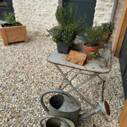 Les chambres d'hôtes Au détour des Châteaux  vous accueil dans un écrin naturel.