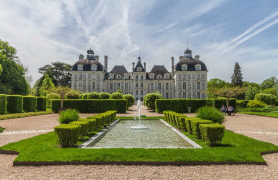 Cheverny, Façadae Nord et jardins - ©Benh LIEU SONG, Wikimedia Commons